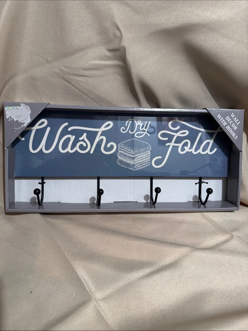 Brand New Laundry Room Wall Decor Sign with 4 Hooks (Wash Dry Fold)